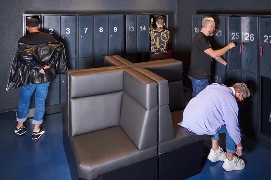 Umkleideräume im Sexkino